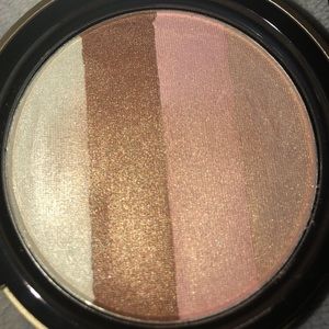Too Faced Snow Bunny Bronzer